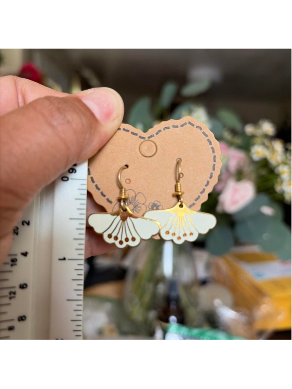 #LaurelBurch White & gold #peony earrings with gold accents #leaf